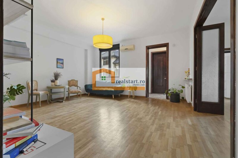 Polona, P-ta Romana, exclusivist, metrou P-ta Romana la 600 m distanta