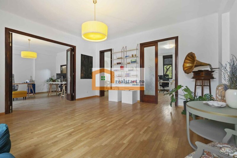 Polona, P-ta Romana, exclusivist, metrou P-ta Romana la 600 m distanta